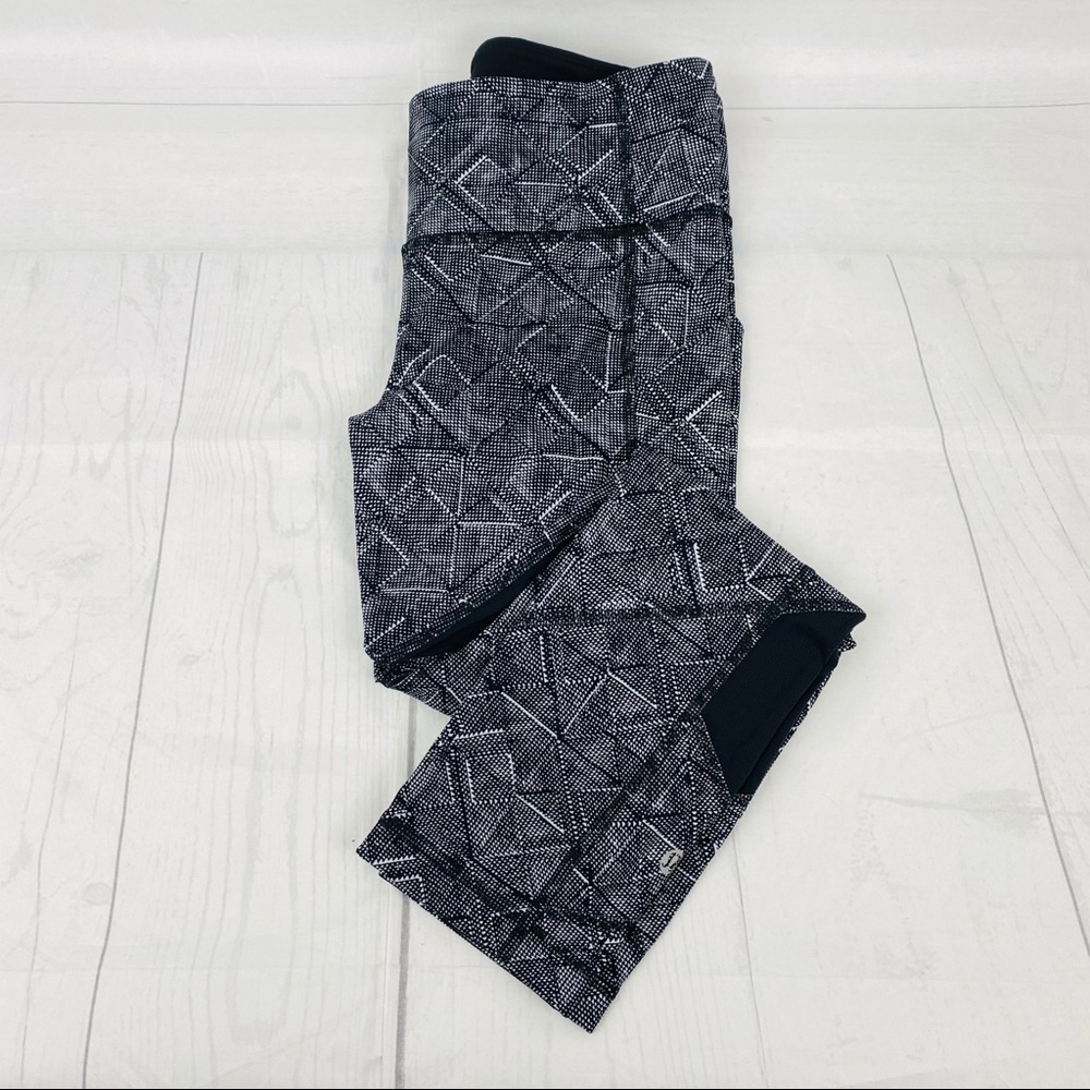 Lululemon| Crop Leggings - Picture 2 of 9